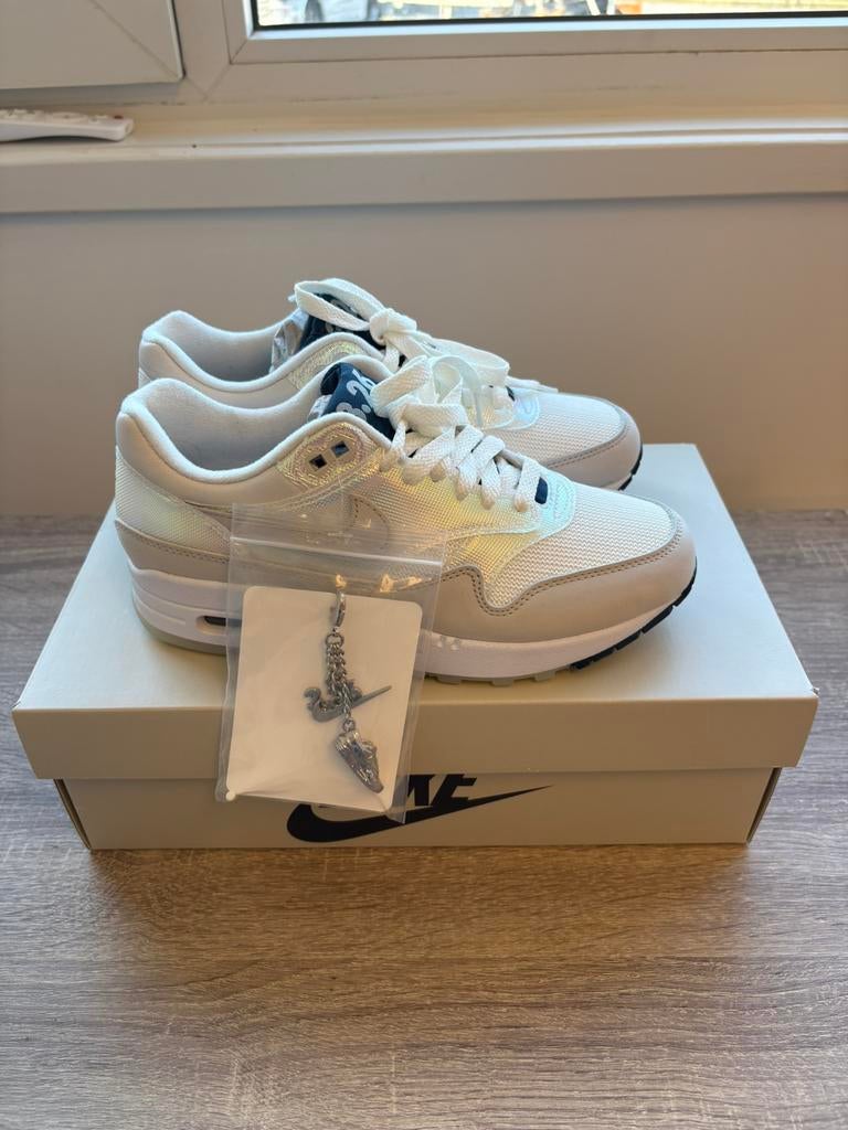 Nike Air Max 1 La Ville Lumière | EU 37.5, Overige kleuren, Nieuw, Ophalen of Verzenden, Sneakers of Gympen