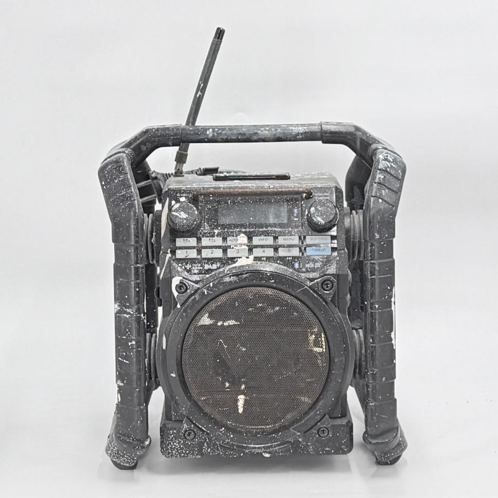 PerfectPro TEAMPLAYER Bouwradio - FM - DAB+ | Incl. batterij, Flex Ltd., Zo goed als nieuw, https://flex.com/contact-us, Nobelstraat 10, 5807 GA Oostrum LB, Limburg, Nederland