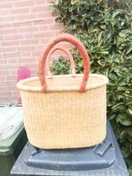 Bolgatanga mand ovaal oersterk lederen handvatten, Ophalen of Verzenden, Nieuw, Ovaal, Riet