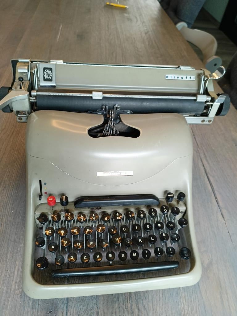 Vintage typemachine Olivetti lexikon 80, Ophalen of Verzenden, Gebruikt
