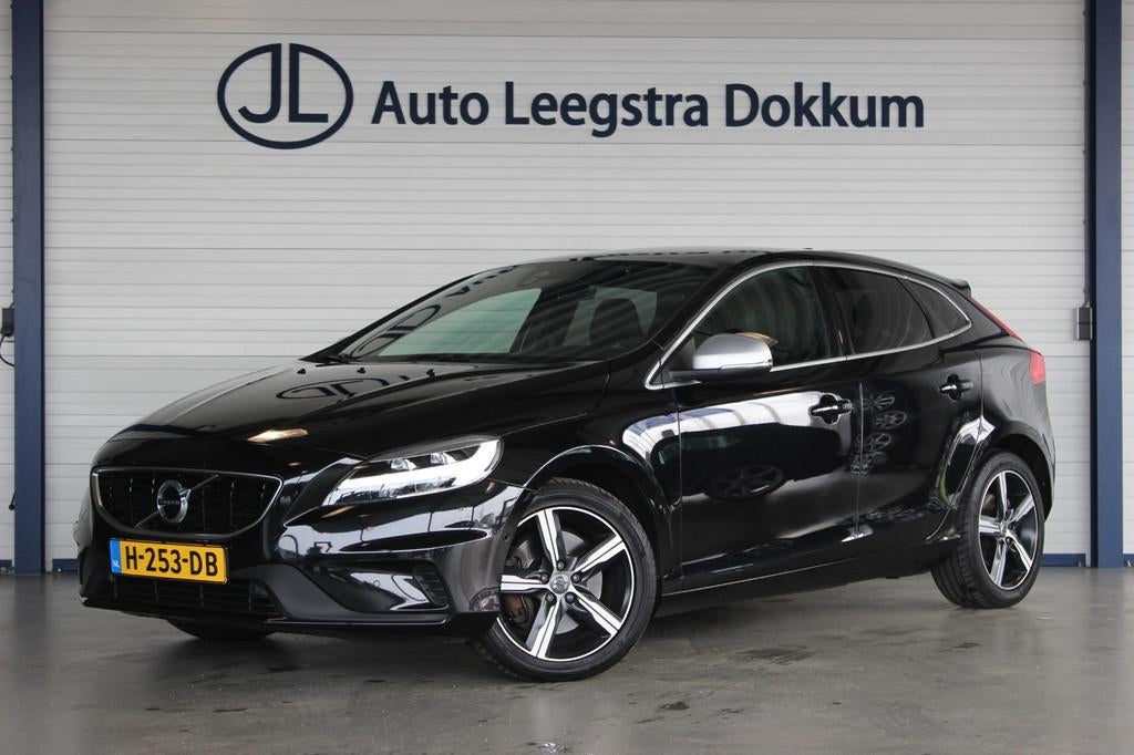 Volvo V40 2.0 D3 R-Design Polar+ Trekhaak | Pano | Harman/Ka, Auto's, Volvo, Gebruikt, 4 cilinders, Zwart, Origineel Nederlands