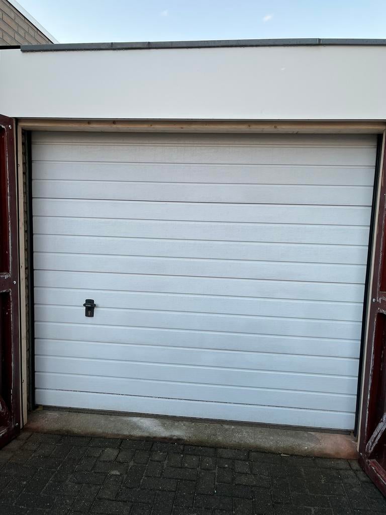 Electriche sectionaal garagedeur Novodoor., Ophalen, Gebruikt, 120 cm of meer, Garagedeur