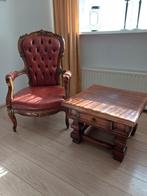2 Vintage Barok stijl fauteuils en antieke houten salontafel, Ophalen