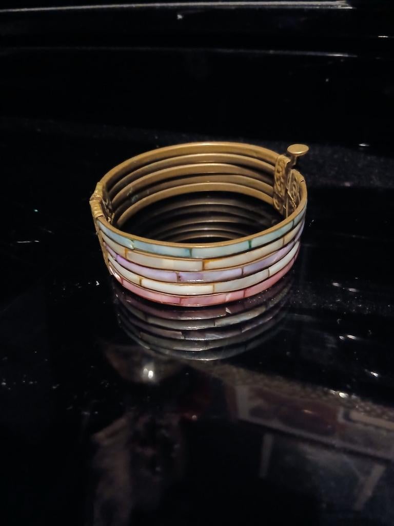 Vintage Brass Mother of Pearl Boho Bracelet, Ophalen of Verzenden, Gebruikt, Goud, Overige materialen