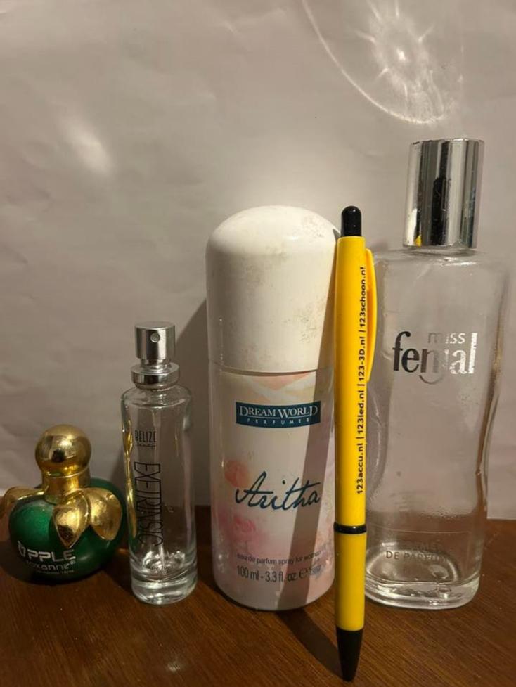 Lege parfumflesjes bijna gratis, Ophalen