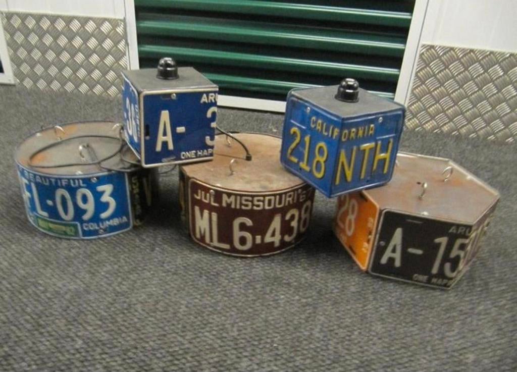 Unieke prototype hanglamp van kentekenplaten, Huis en Inrichting, Lampen | Hanglampen, Gebruikt, Minder dan 50 cm, Metaal, Overige materialen