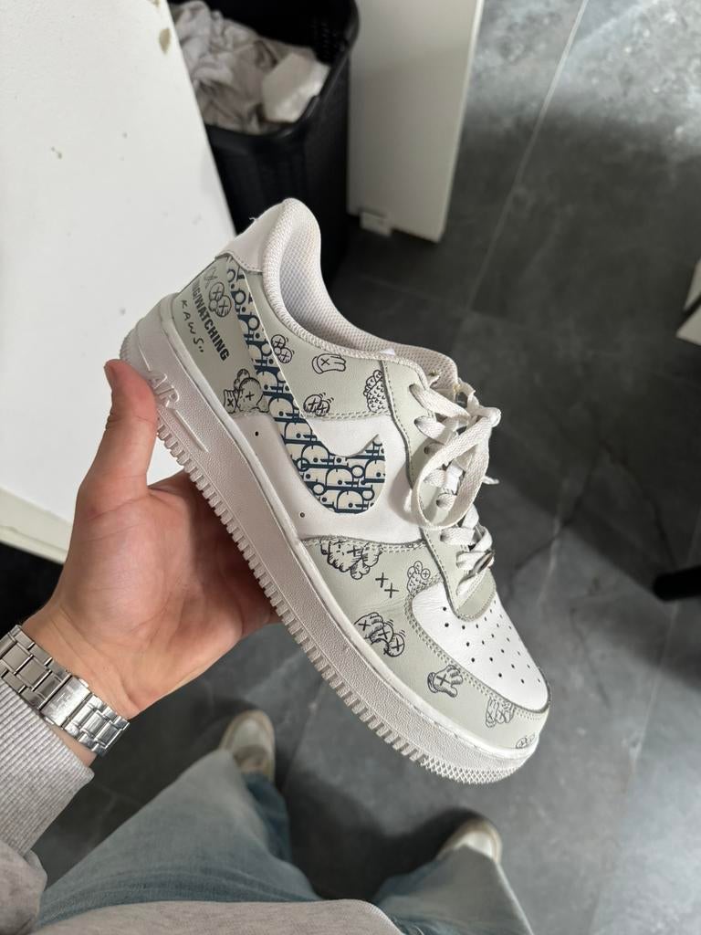 Nike x dior x kaws schoenen, Kleding | Heren, Schoenen, Zo goed als nieuw, Sneakers of Gympen, Wit, Verzenden