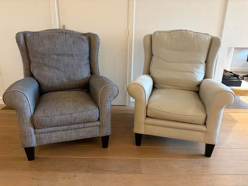 Twee oor fauteuils met houten poten, Huis en Inrichting, Fauteuils, Ophalen, Gebruikt, Stof, 75 tot 100 cm