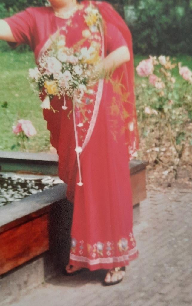 Mooie sari's  Rood en Blauw, Ophalen, Zo goed als nieuw, Blauw, Overige typen