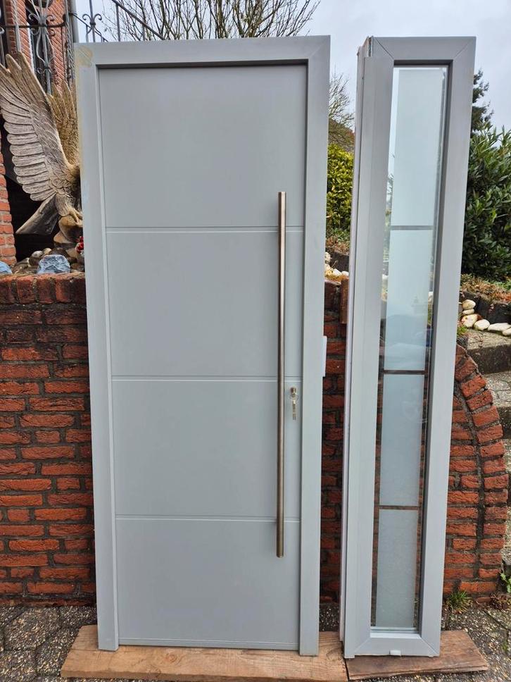 Kunstof voordeur met zijraam!, Doe-het-zelf en Verbouw, Deuren en Horren, Gebruikt, Buitendeur, 200 tot 215 cm, 80 tot 100 cm