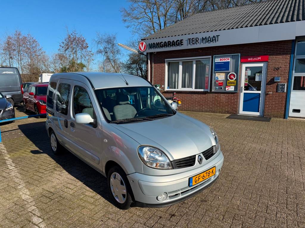 Renault Kangoo 1.6-16V Privilège, Auto's, Renault, Stof, Gebruikt, Beige, Handgeschakeld