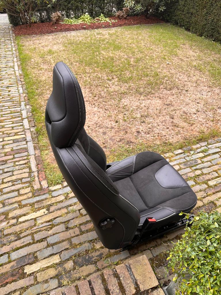 Volvo v40 autostoel links(bestuurder), Auto-onderdelen, Interieur en Bekleding, Ophalen, Gebruikt, Volvo