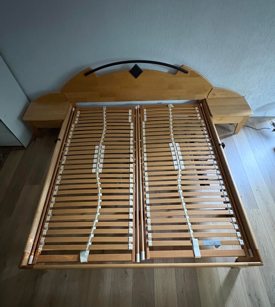2 x Electrische lattenbodems (bedframe gereserveerd), Huis en Inrichting, Ophalen, Gebruikt, Bruin, Tweepersoons