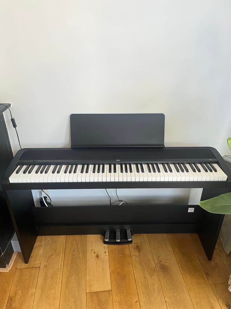 Korg B2 Digitale Piano - Zo goed als nieuw / Good as new, Muziek en Instrumenten, Piano's, Zwart, Digitaal, Ophalen of Verzenden