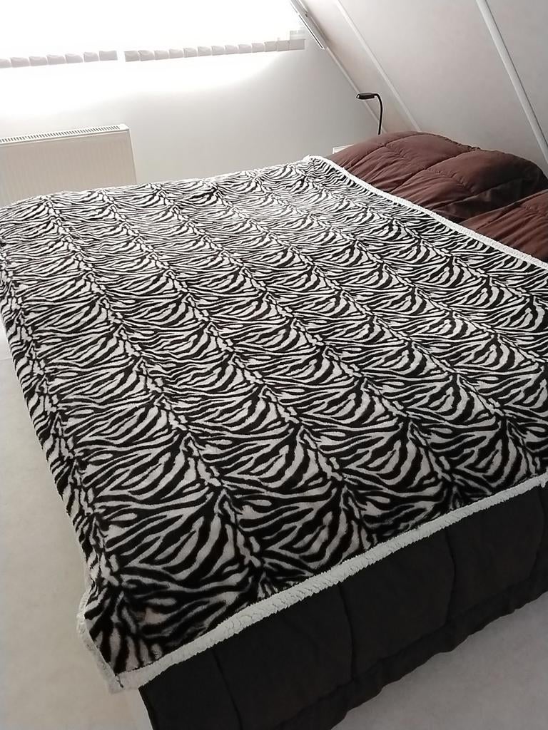 Deken/plaid met dierenprint (zebra), Huis en Inrichting, Ophalen, Gebruikt