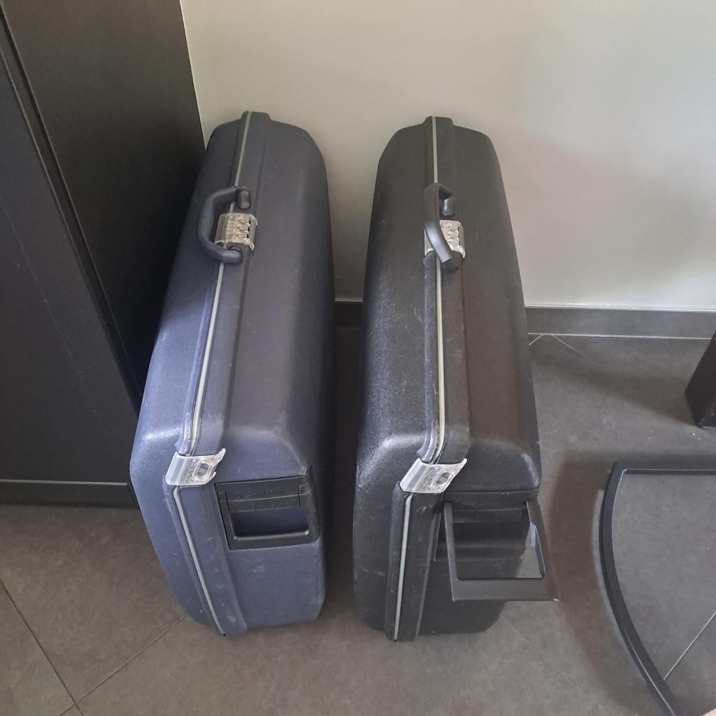 Samsonite Koffers - Set van 2 (Blauw en Zwart), Gebruikt, Hard kunststof, Slot, Ophalen of Verzenden