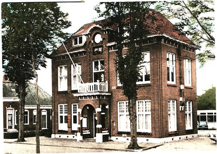 806129 Gasselte Drenthe jr 60 70 Gemeentehuis onbeschreven, Verzamelen, Ansichtkaarten | Nederland, Ongelopen, Drenthe, 1960 tot 1980