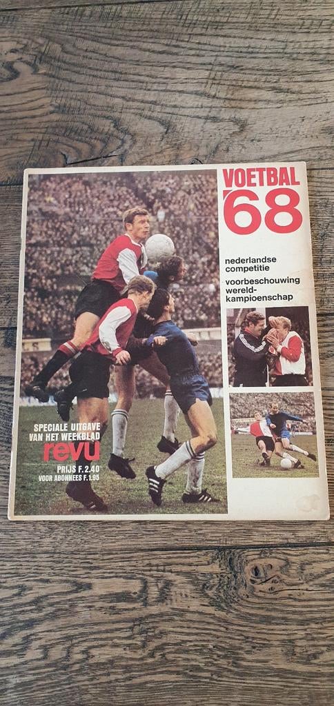 Voetbal '68, Gelezen, Ed van Opzeeland, Ophalen of Verzenden, Balsport