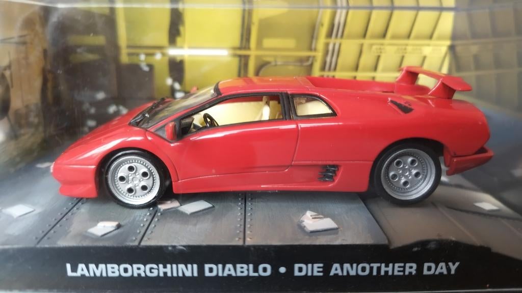 Lamborghini Diablo 007 Die another Day 1:43 James Bond Pol, Hobby en Vrije tijd, Modelauto's | 1:43, Overige merken, Auto, Verzenden