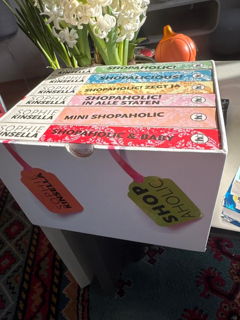 Sophie Kinsella Shopaholic boekenbox, Boeken, Ophalen of Verzenden, Zo goed als nieuw, Nederland