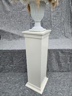 2 stuks zuil met Romeinse potten en bloemboeketten te koop, Ophalen of Verzenden, Zo goed als nieuw, Versiering, Geboorte of Huwelijk