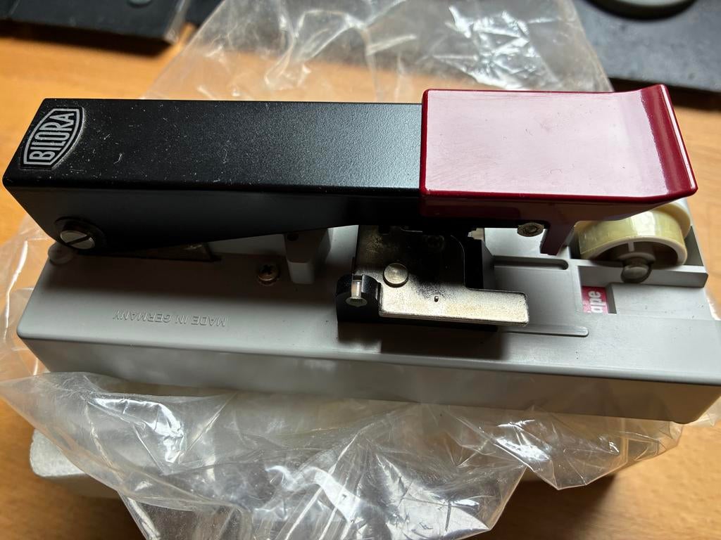 Bilora Super 8 Film Tape Pers / Dry Film Splicer 808, Audio, Tv en Foto, Filmrollen, Ophalen of Verzenden, 8mm film