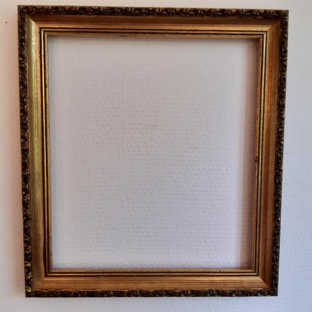 Brocante vergulde fotolijst van hout. 31,5x18,5 cm., Audio, Tv en Foto, Fotografie | Fotolijsten, Ophalen of Verzenden, Nieuw