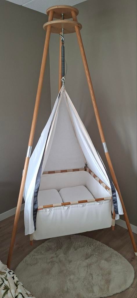 Hussh tweelingwieg. ( Kindekeklein) met standaard, Ophalen, Gebruikt, Wieg