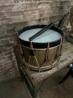 Antieke Trommel met 2 drumsticks in prima staat, Ophalen