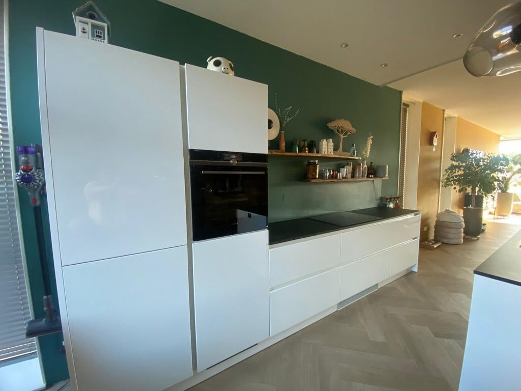 Nobilia complete keuken hoogglans wit met eiland greeploos!!, Wit, Overige typen, Graniet of Steen, Ophalen of Verzenden