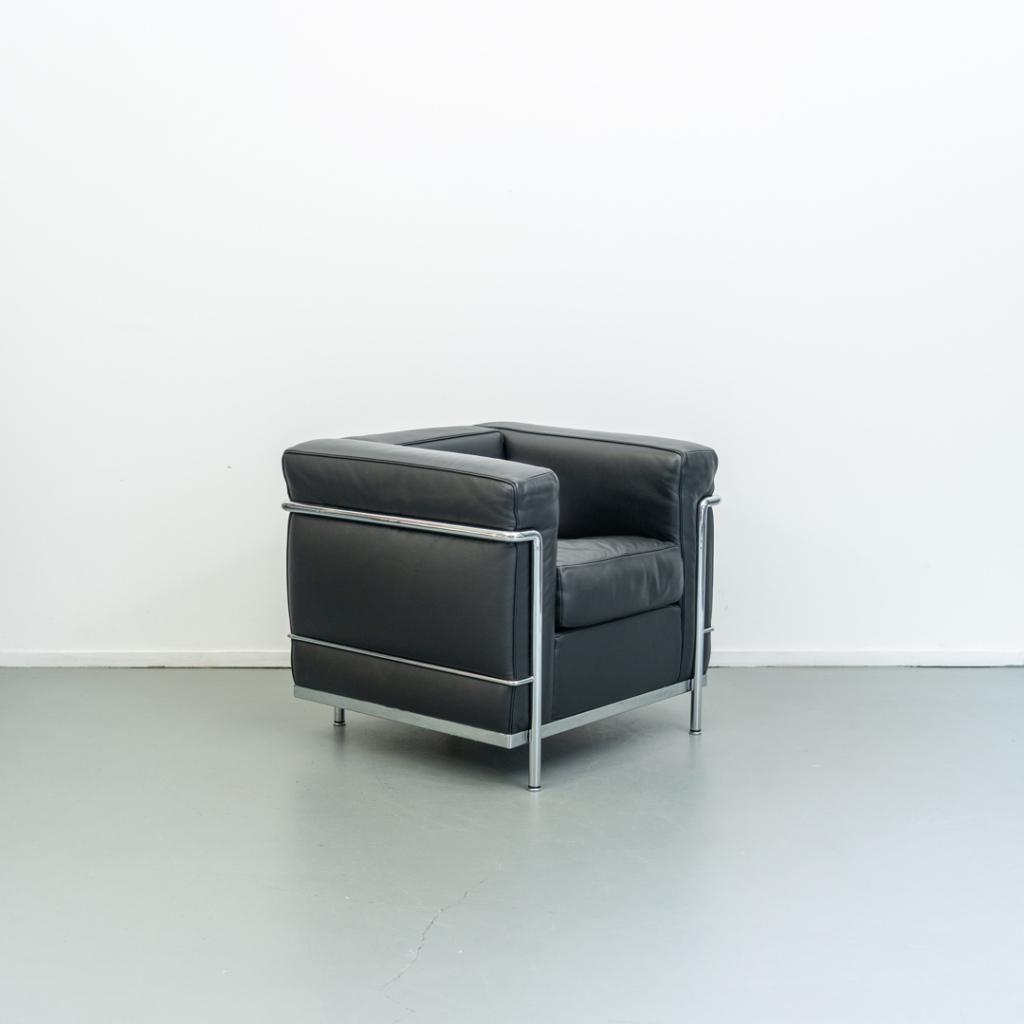 4x Cassina Le Corbusier LC2 fauteuil Zwart Leer, Niet ingevuld, Niet ingevuld, Leer, Zo goed als nieuw