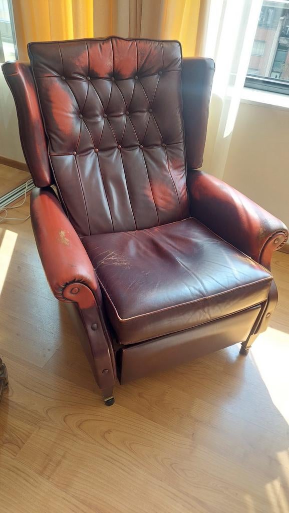 Oude relaxstoel jaren 40 chesterfield? Gratis, Ophalen, Gebruikt, 75 tot 100 cm