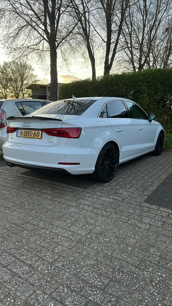 Audi A3 1.4 Tfsi COD Sedan 2015 Wit, Auto's, Audi, 4 cilinders, Wit, Origineel Nederlands, 1395 cc