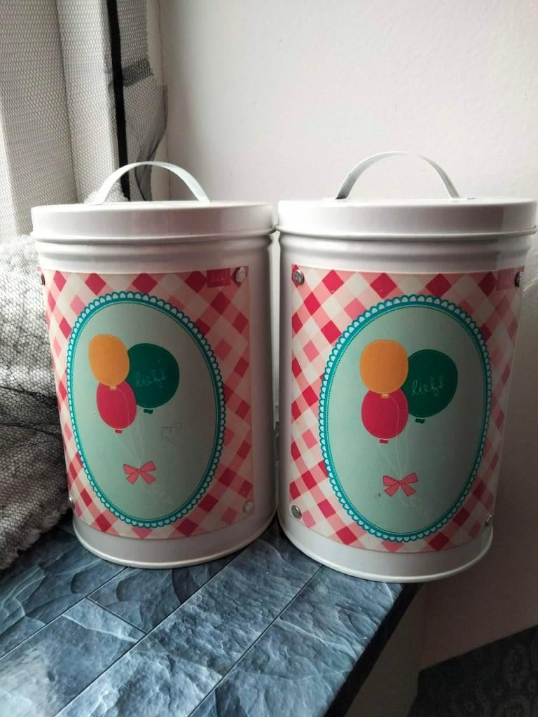 2 voorraadbussen, Ophalen, Zo goed als nieuw