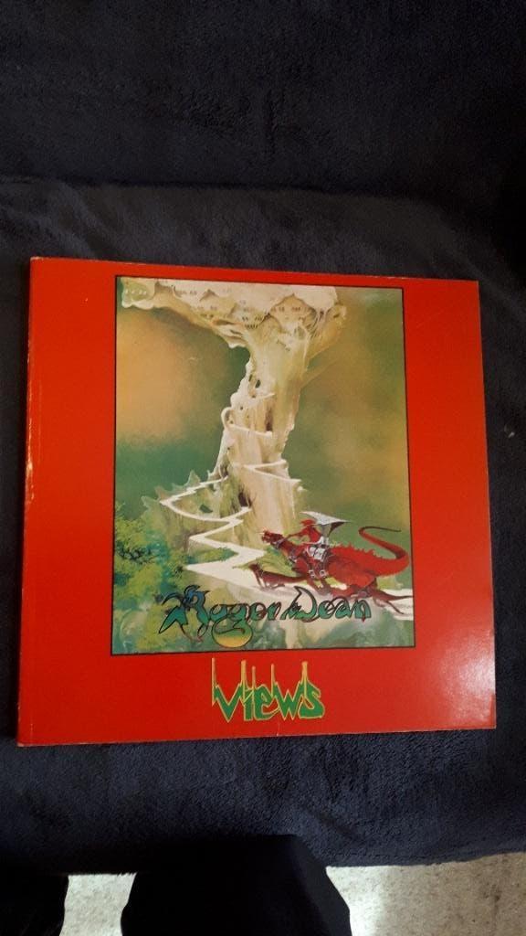 VIEWS - Roger Dean Artbook, Gelezen, Ophalen of Verzenden, Schilder- en Tekenkunst, Roger Dean