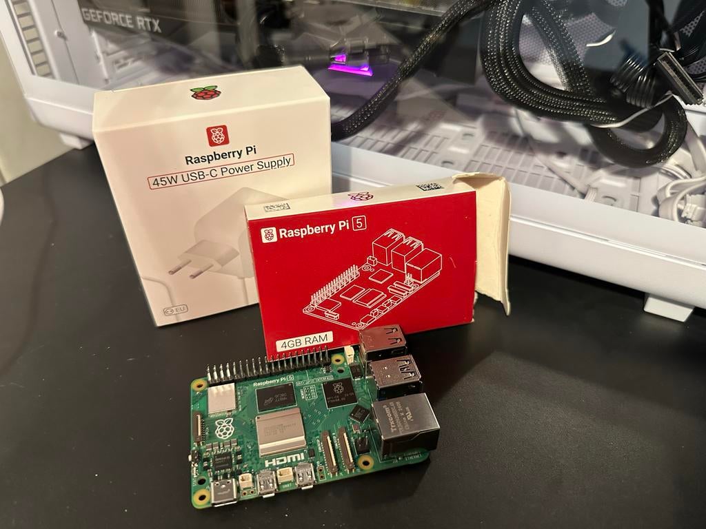 Raspberry Pi 5 4GB met optioneel NVMe PCI shield, Computers en Software, Minder dan 2 Ghz, Ophalen of Verzenden, Zo goed als nieuw