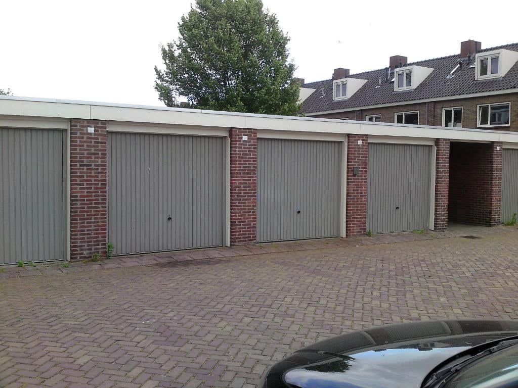 Te Huur garage met elektra Beverwijk (vlak bij Europaplein)
