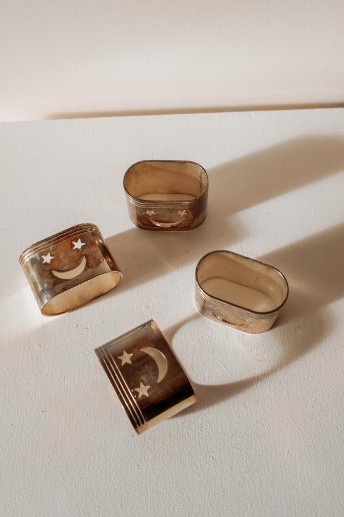 Vintage zilveren servetringen met smileys, Antiek en Kunst, Antiek | Bestek, Ophalen of Verzenden