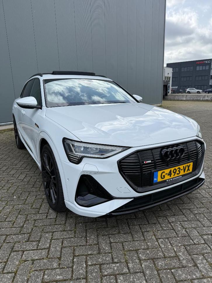 Audi e-tron 50 Quattro 313pk 2019 Wit, Auto's, Audi, Bedrijf, e-tron, 360° camera, 4x4, Achteruitrijcamera, Adaptieve lichten