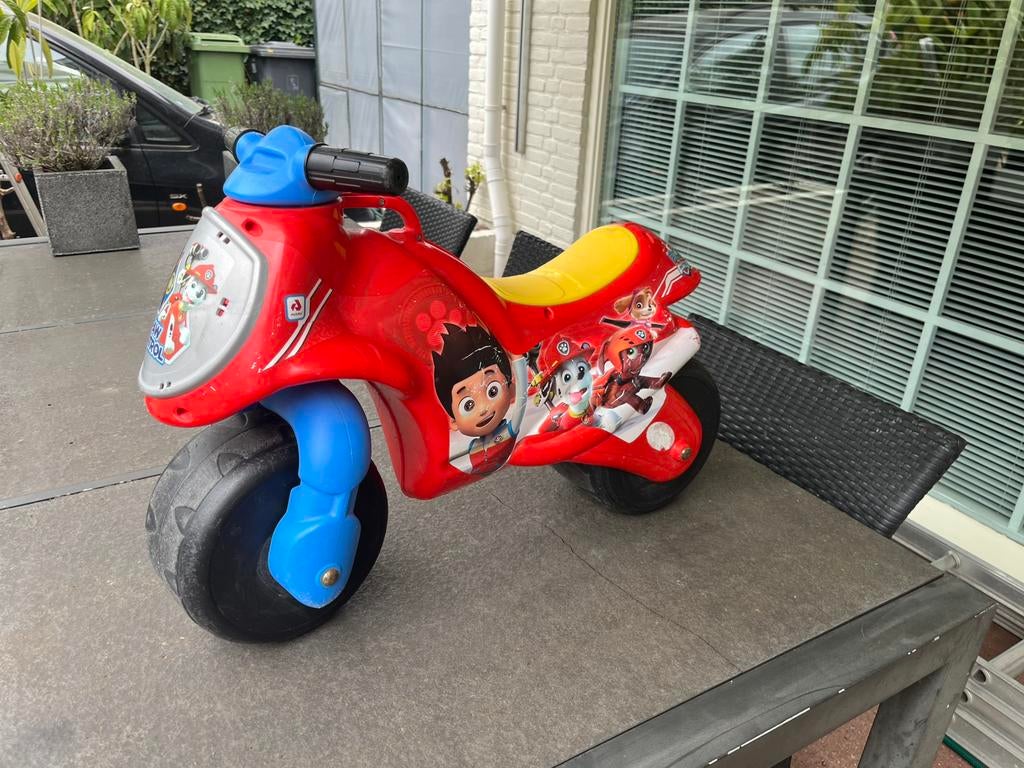 Kinder loopfietsje - kunststof/ plastic, Ophalen of Verzenden, Gebruikt, Minder dan 16 inch