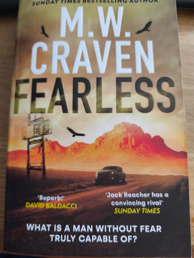Fearless - M.W. Craven (Engelstalige paperback), Boeken, Thrillers, Ophalen of Verzenden