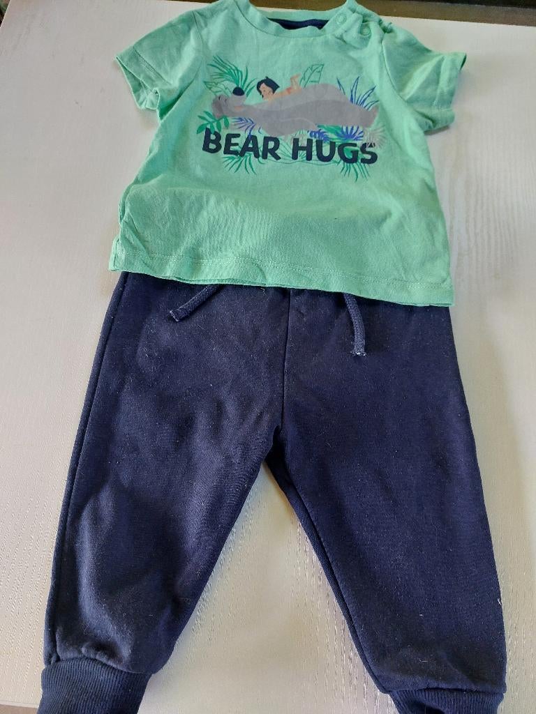 blauw broekje en T shirt k.m. Bear Hugs en setje  mt.74, Gebruikt, Disney Baby, Ophalen of Verzenden, Setje