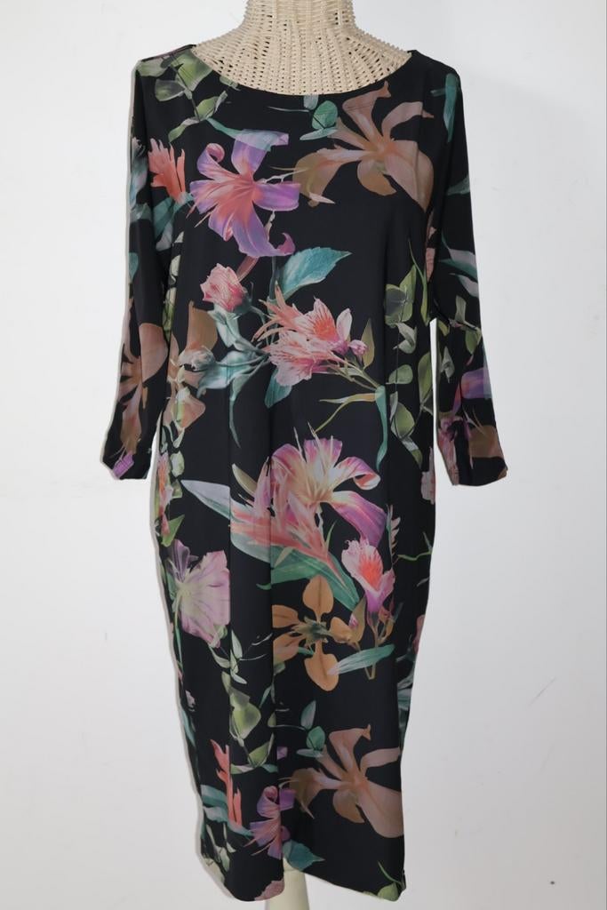 Ladress mooie travelstof jurk maat XL / 42, Ladress.nl, Ophalen of Verzenden, Zo goed als nieuw, LaDress