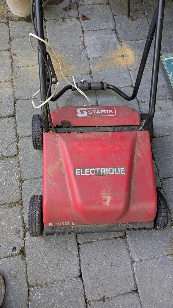 Staford Electrique S 300 E Verticuteermachine, Ophalen, Gebruikt, Elektrisch, Staford