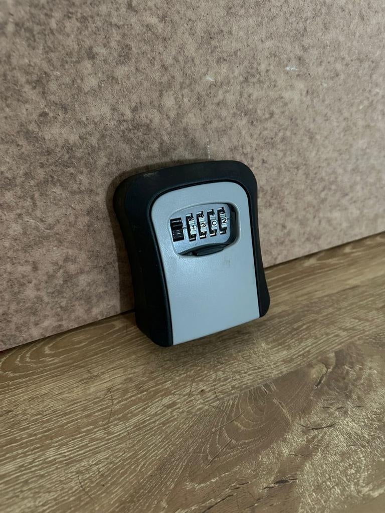 Sleutelkluisje met cijferslot, Ophalen of Verzenden, Gebruikt, Overige materialen, Slot