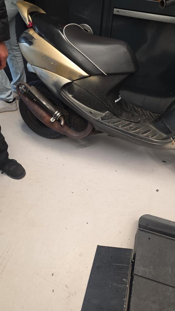 Vivacity 70cc moet weg!!, Fietsen en Brommers, Scooters | Overige merken, Gebruikt, Maximaal 45 km/u, Tweetakt, Ophalen