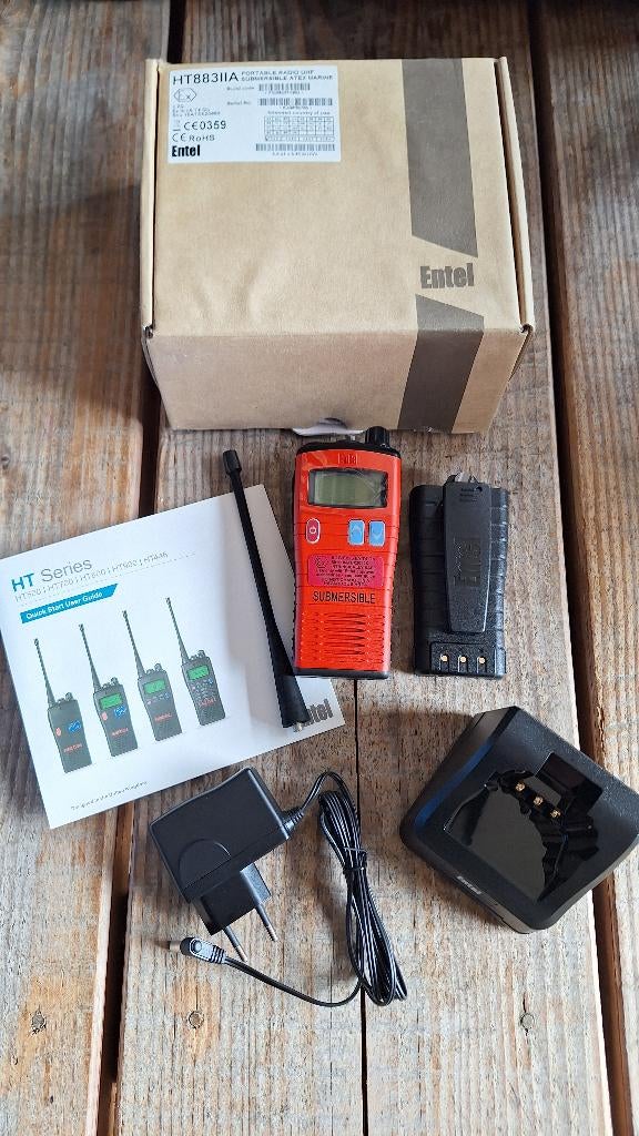 Entel HT883iiA portofoon radio Marine NIEUW, ., Nieuw, 15 km of meer, Ophalen of Verzenden