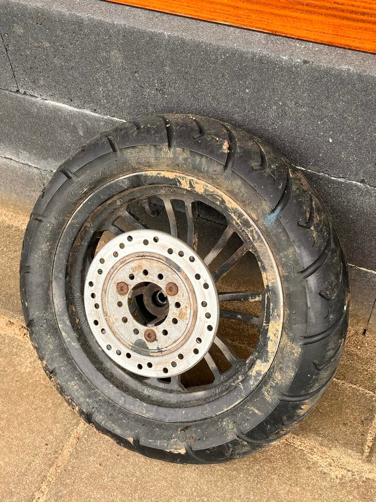 Voorwiel scooter met schijfrem, Fietsen en Brommers, Brommeronderdelen | Scooters, Ophalen, Gebruikt, Overige typen, Overige merken