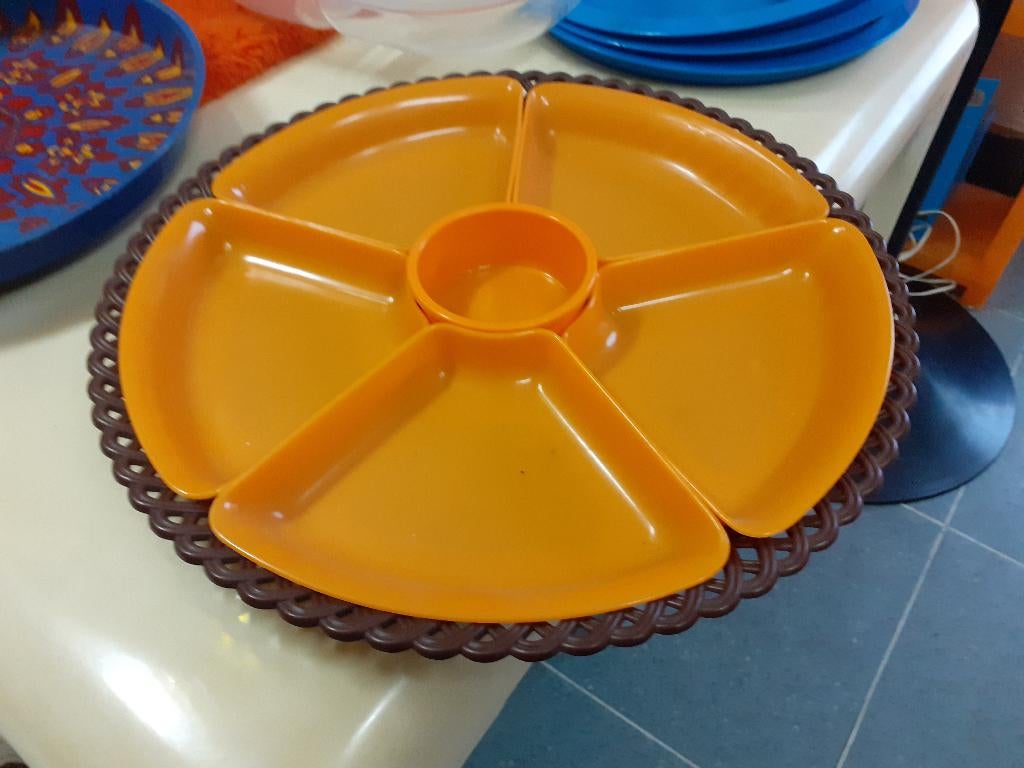 jaren 70 design Emsa hapjes schaal dienblad 37 cm retro, Kunststof, Gebruikt, Schaal, Rond
