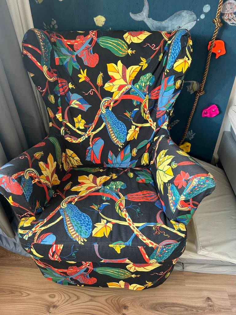 Ikea strandmon met voetenbank, Huis en Inrichting, Ophalen, Zo goed als nieuw, Grijs